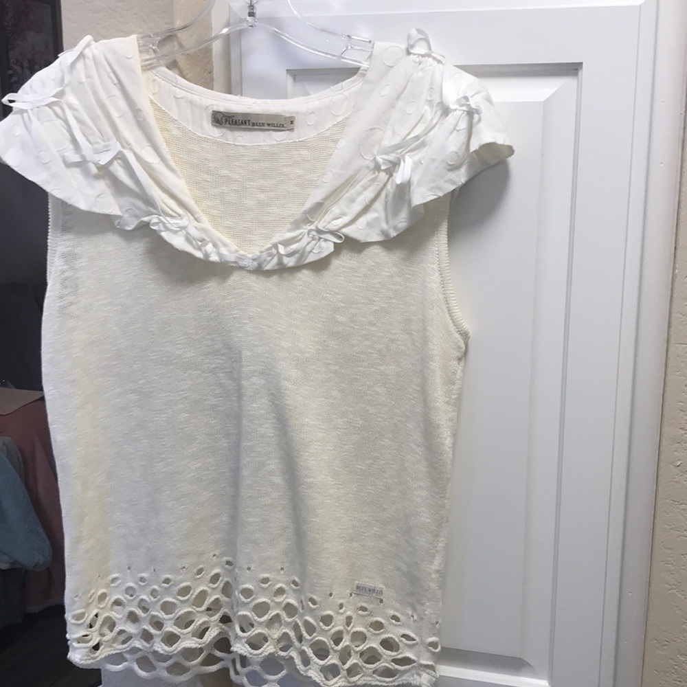 Pleasant Blue Willi’s cream linen and cotton top with ornamentation